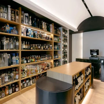 Interior decoration of a beverage cellar