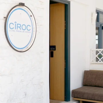 Beverage shop entrance