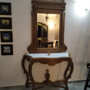 Engraved wooden mirror furniture