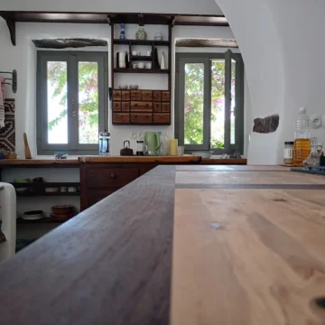 Detail of Kitchen furniture made of Olive and Wenke