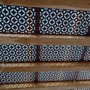 Ξύλινη πέργκολα εξωτερικού χώρου σε νησιωτικό στυλ – AKKRO Λεύκες Πάρος