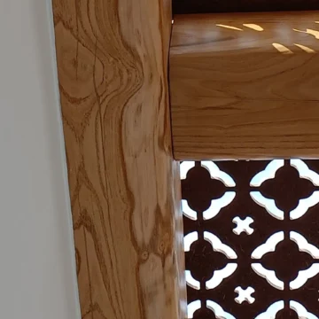 Ξύλινη πέργκολα εξωτερικού χώρου σε νησιωτικό στυλ – AKKRO Λεύκες Πάρος