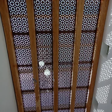 Ξύλινη πέργκολα εξωτερικού χώρου σε νησιωτικό στυλ – AKKRO Λεύκες Πάρος